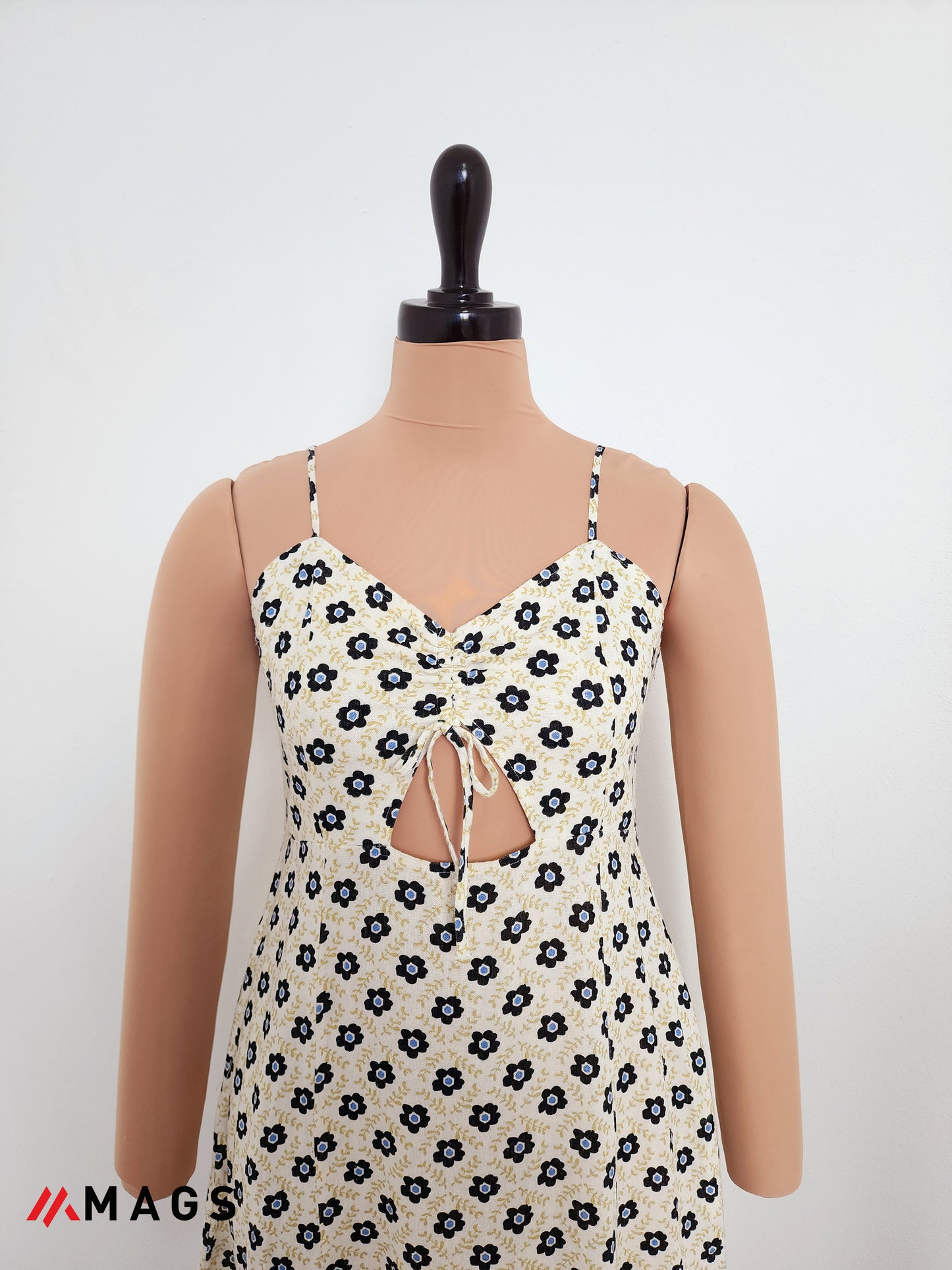 Smoked Blossom Linen Dress - Black