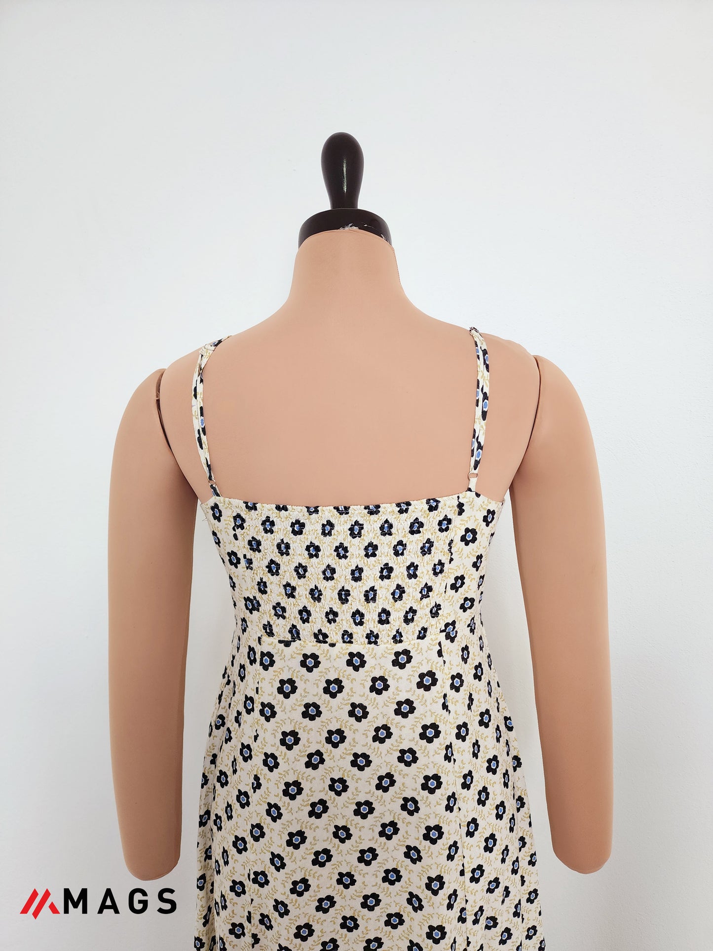 Smoked Blossom Linen Dress - Black