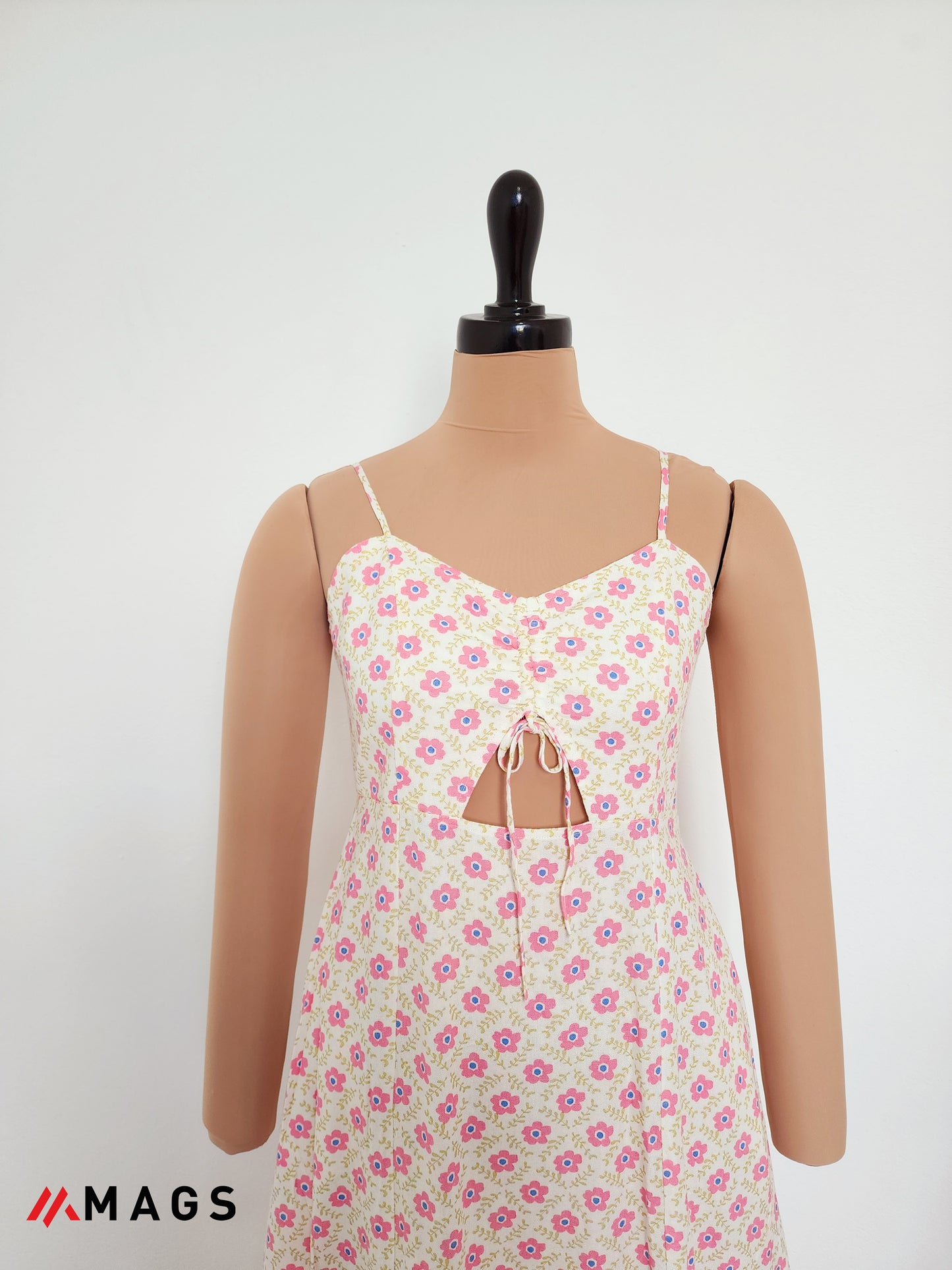 Smoked Blossom Linen Dress -Pink