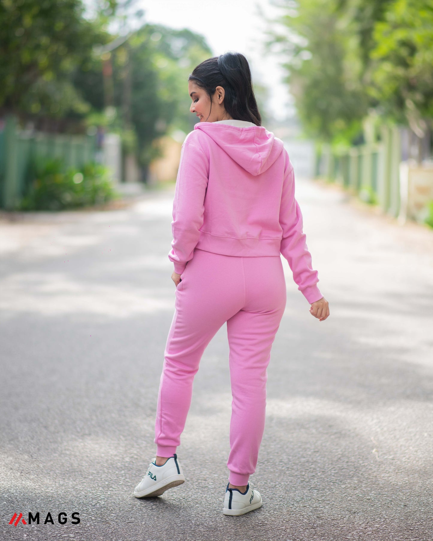 Fashionable Pink Front Zipped Hoodie